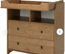 baby changing table/ chest of drawers