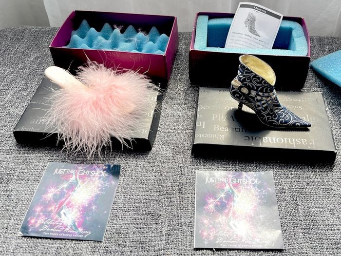 2 Raine "Just the Right Shoe" collectible figurine,