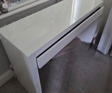 IKEA MALM dressing table