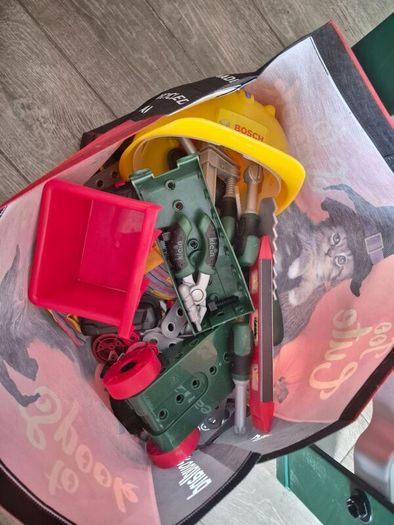 Tool bench