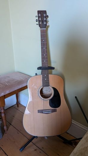 Boorinwood acoustic guitar - good condition