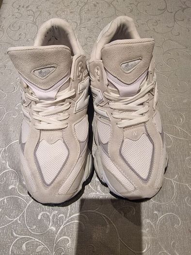 New Balance 9060 unisex , cream white , size 10