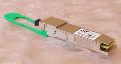 AOI AQPLACQ4EDOA1294 100G QSFP28 CWDM4 1301nm 2KM Transceiver Module (Brand New/Warranty)