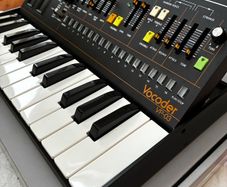Roland VP-03 Vocoder Rare Boutique Synth & K25 Keyboard