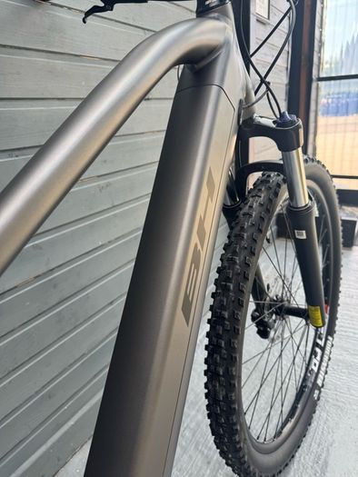 Free Delivery - 5 year warranty on BH Atom 29 Electric Bike
