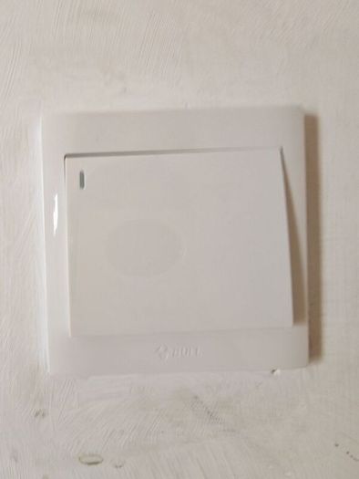 Brand New Bull Single & Two Gang Light Switches (Sealed)
