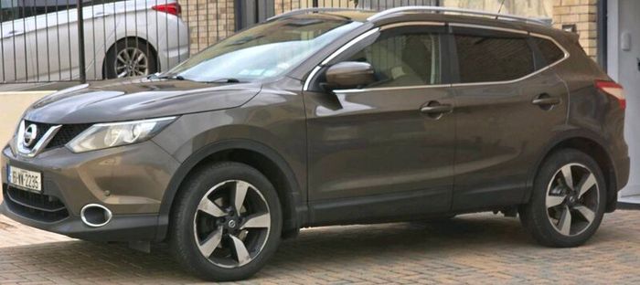 Nissan qashqai 1.5L  Diesel,  Brown