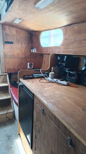 32 FT sailing boat 4 sleeper
