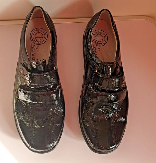 Waldlaufer Henni Ladies Shoe Black Patent Leather Wide Fit Size UK3 Velcro Closure CAN POST