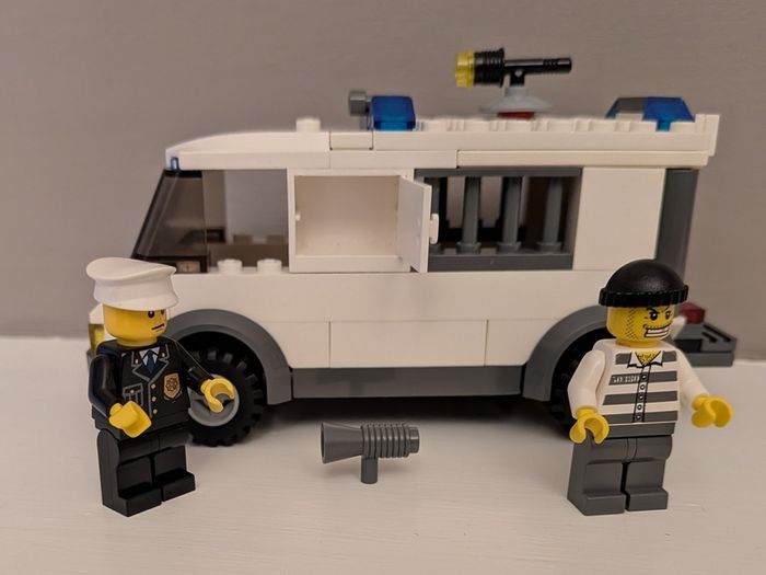 Lego Town City Police - Prisoner Transport - set  7245-1 - released 2005