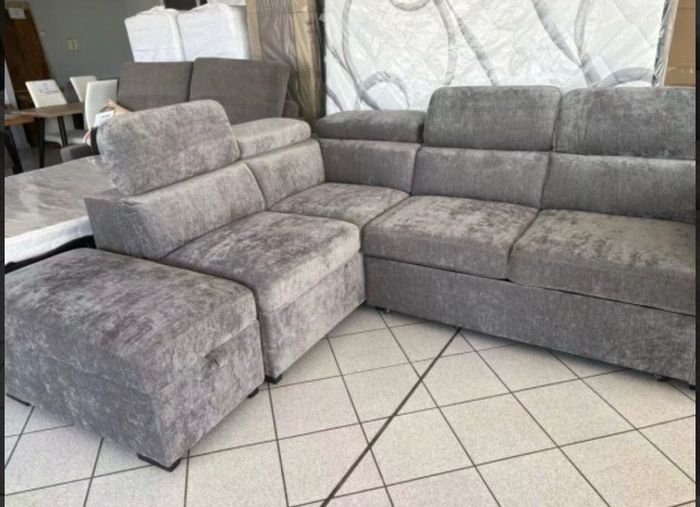 Nice couch/sofa/sofabed