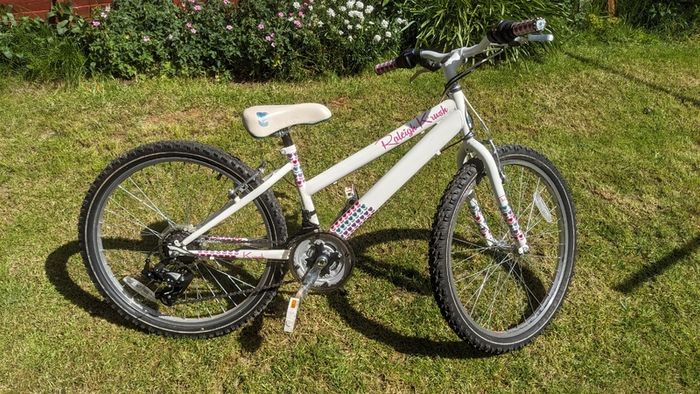 Raleigh Krush 24" girls bicycle