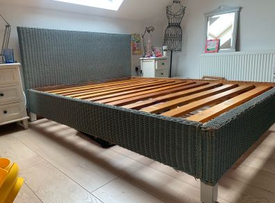 kingsize bed frame