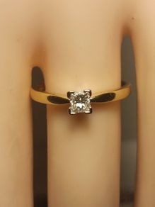 18ct Gold Vintage Refurbished Petite Diamond Solitaire Ring