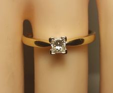 18ct Gold Vintage Refurbished Petite Diamond Solitaire Ring