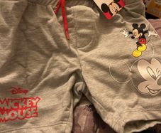 BNWT mickey mouse shorts 3-4