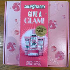 Soap and Glory Give A Glam Gift Set Brand New and Sealed Great Gift