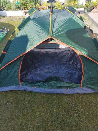 Quick pup up tent