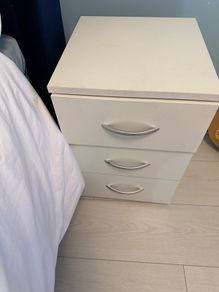 Bed side table
