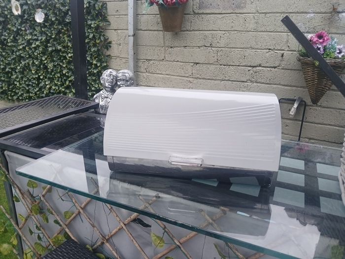 bread bin