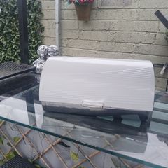 bread bin