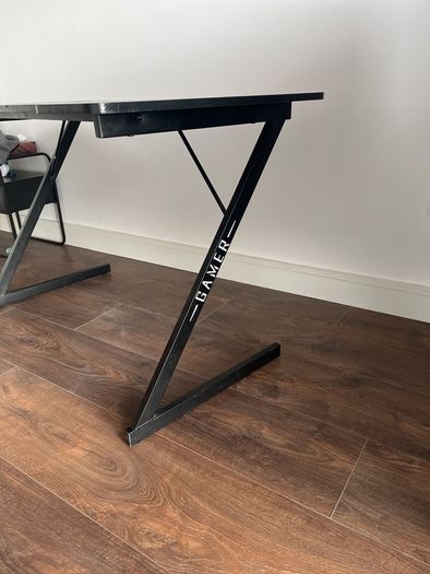 Gaming desk
