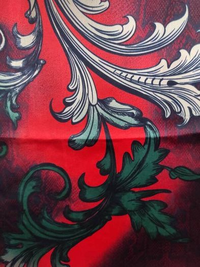 Anna Lucci scarf