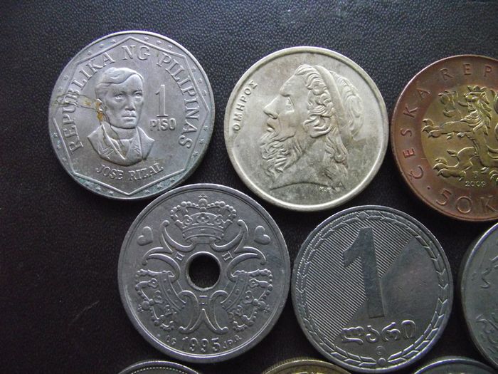 16 Old Coins From Worldwide (1967-2009)