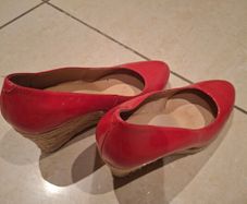 Ladies Shoes Size 40 Coral Wedges