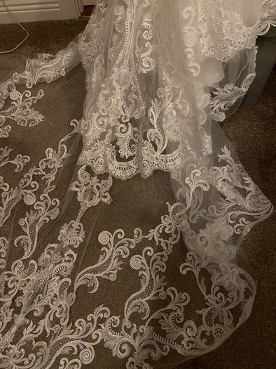 Wedding dress immaculate condition