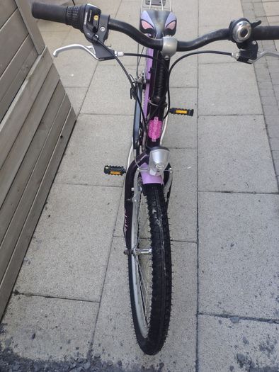 Girls 24 inch bike
