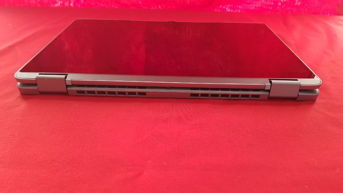 Dell Latitude 5330,2 in 1 touch screen, i7 Cpu (12th gen), 16 GB Ram, 1 TB Storage (SSD).