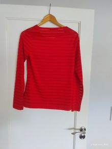 Women's long sleeve top