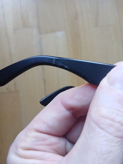 rayban classic rayban broken lens