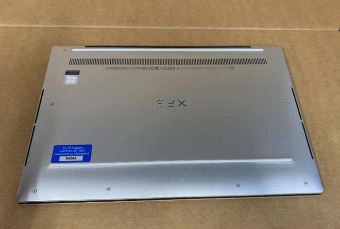 Dell Xps 13 9300 Laptop 13.3" Fhd+ Intel 10th Gen I7-1065g7 16gb Ram 256gb Ssd Win 11 Pro