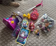 toys (crystal gaze, squishmallows and other)