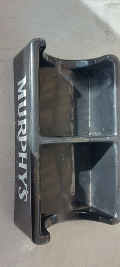 Murphys beer mat holder ,used condition ,see pictures for condition, hard to come by ,,buyer collects or pays postage thank you, A little crack one side but overall nice condition,