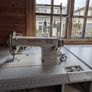 Industrial sewing machine and overlocker Image 4