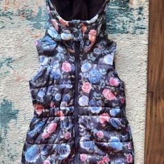 H and M gilet girls size 7-8 years
