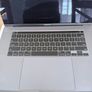 MacBook pro 16" i7 2019 Image 2