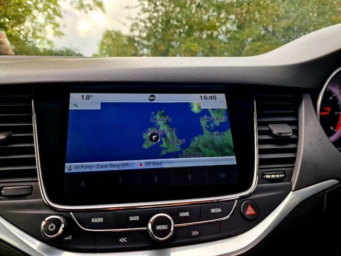 2016 Vauxhall Astra Blacked-out D-badge