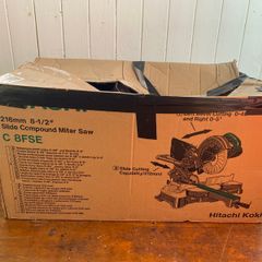 Hitachi compound sliding mitre saw