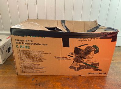 Hitachi compound sliding mitre saw