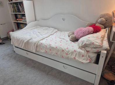 Single Bed with Trundle
