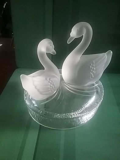 RCR Royal Crystal Rock Swans