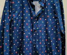 Festive mens shirt size M.