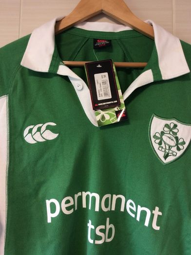 Ireland Rugby Jersey. Brand New With Tags. Triple Crown Winning Jersey Year 2006. Official Canterbury IRFU Jersey. Authentic Original From 2006. Not A Modern Day Remake.