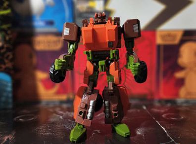 Transformers Generations ! 30th Anniversary ! Roadbuster Figure ! 2014 ! by Hasbro !