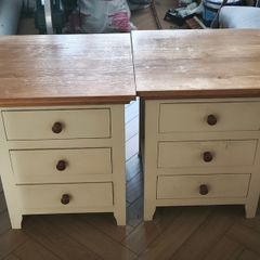 Bedside lockers