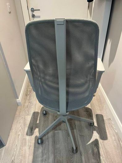 Ikea Matchspel Gaming Chair - White